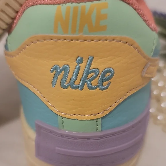 Nike Kids Multicolor Pastel Sneakers - Picture 3 of 8